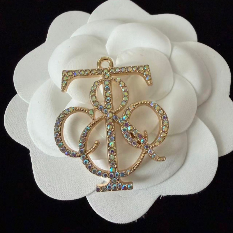 T-Metal With Diamonds 30MM*35MM