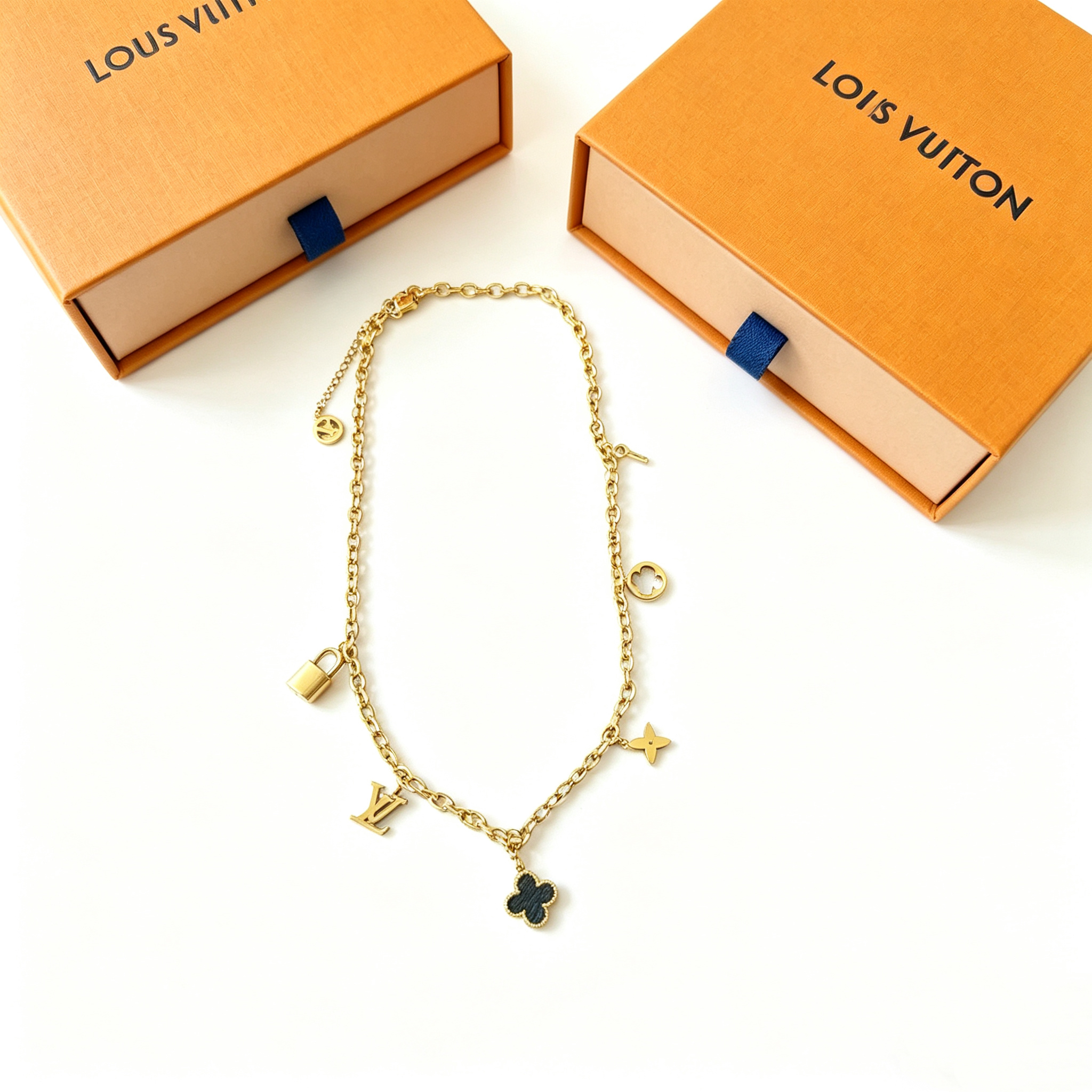 L — Metal Bracelet with Key Lock Pendant Style2