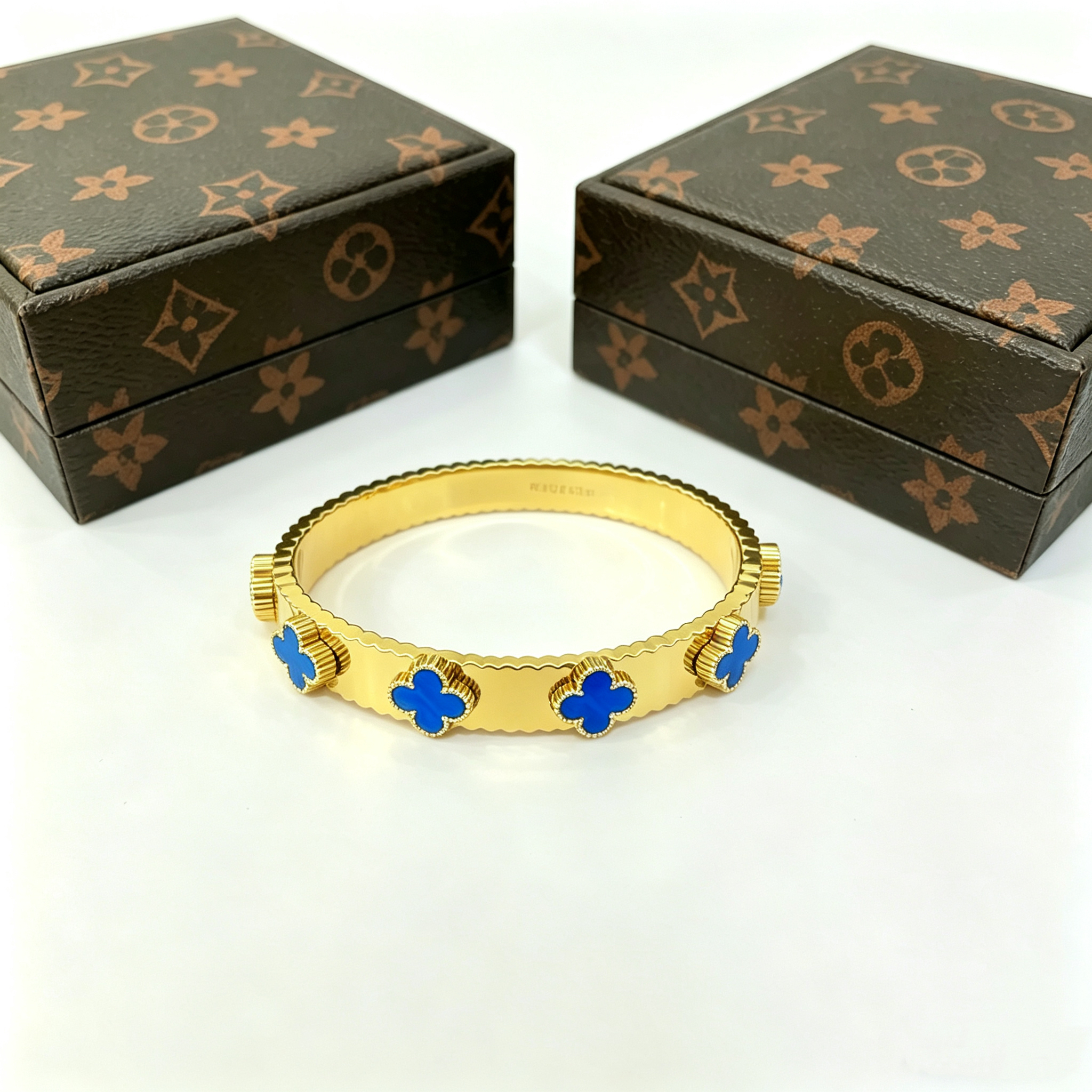 S—Metal Bracelet