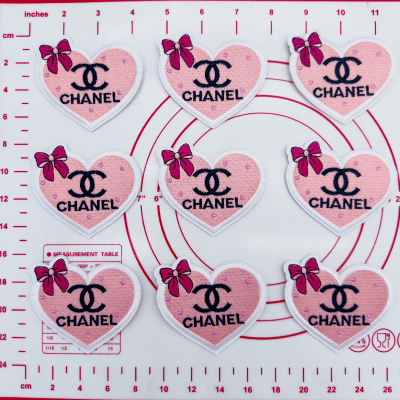 Mid(Iron-on) CC-Love Shape Patches