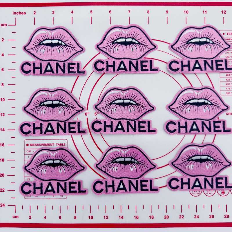 Mid(Iron-on) CC-lips Shape Patches