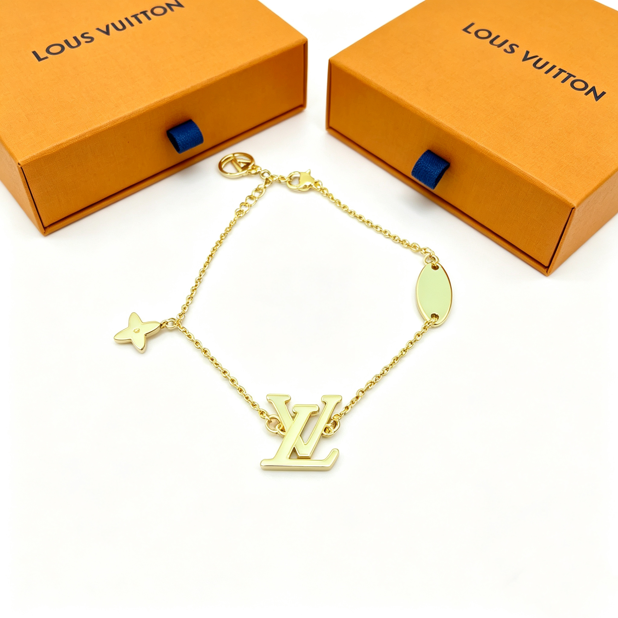 L — Metal Bracelet Single Pendant Style 2