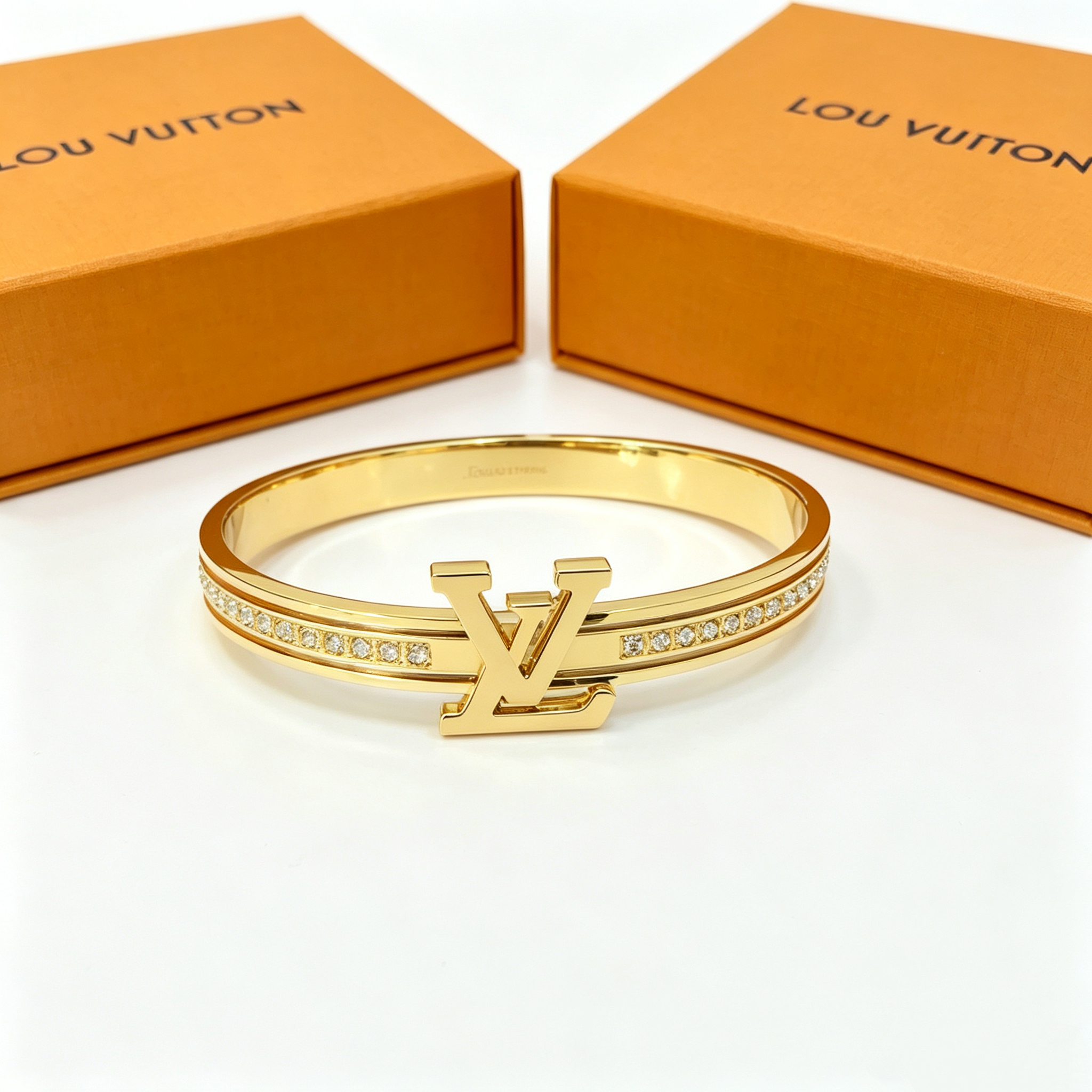 L—Single-layer Diamond-set Metal Bangle