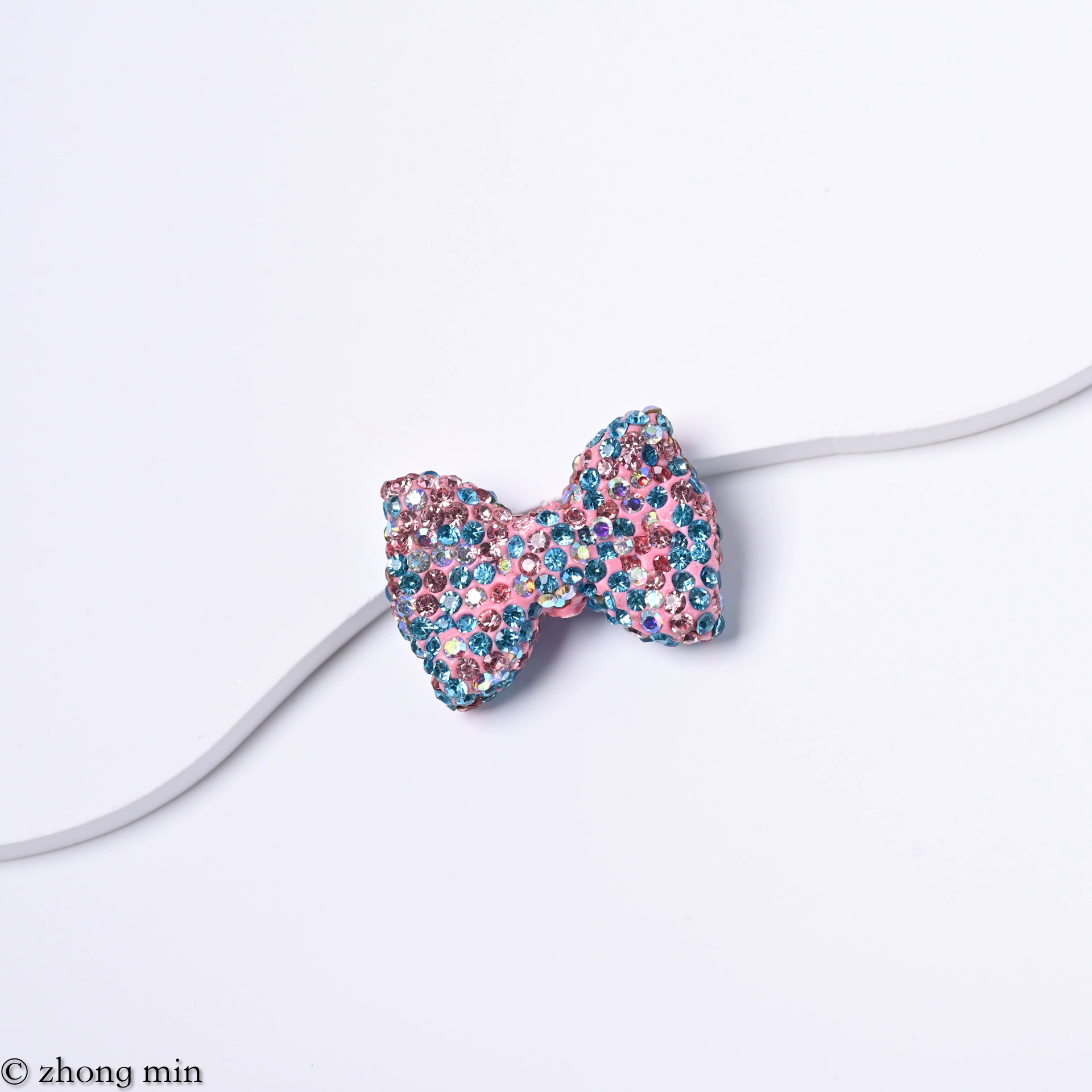 MID-Sparkling Rhinestone Bows 30MM*22MM