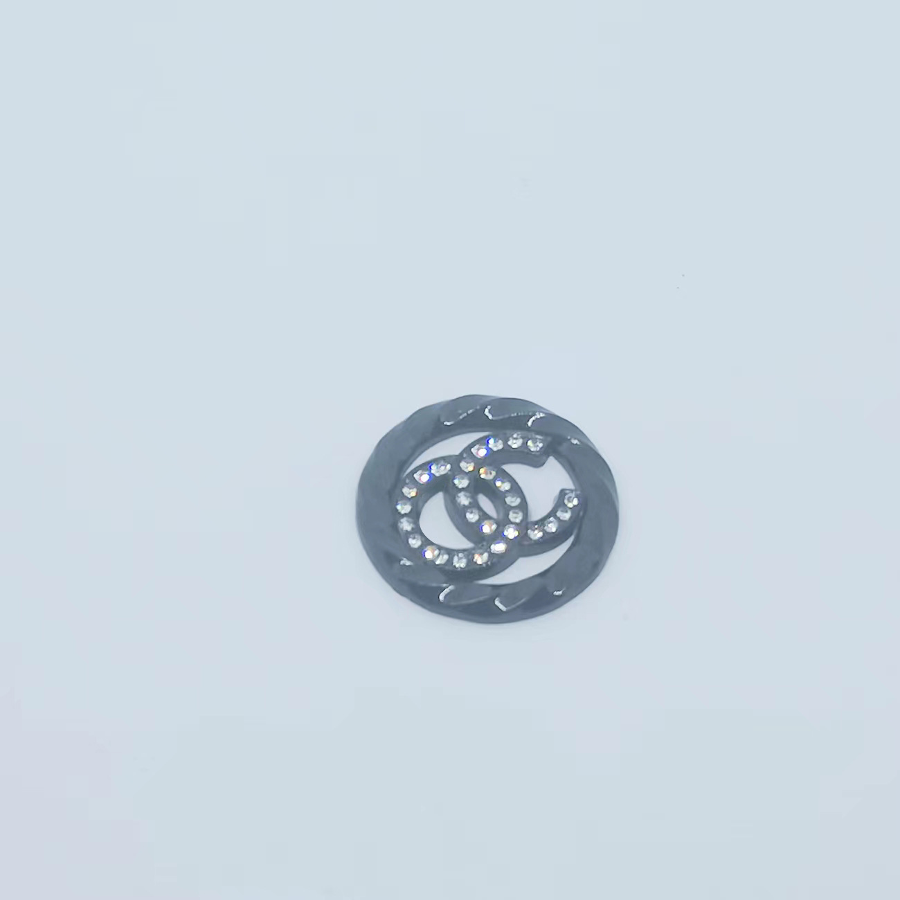 C-Round Shape With Diamonds 24MM*24MM