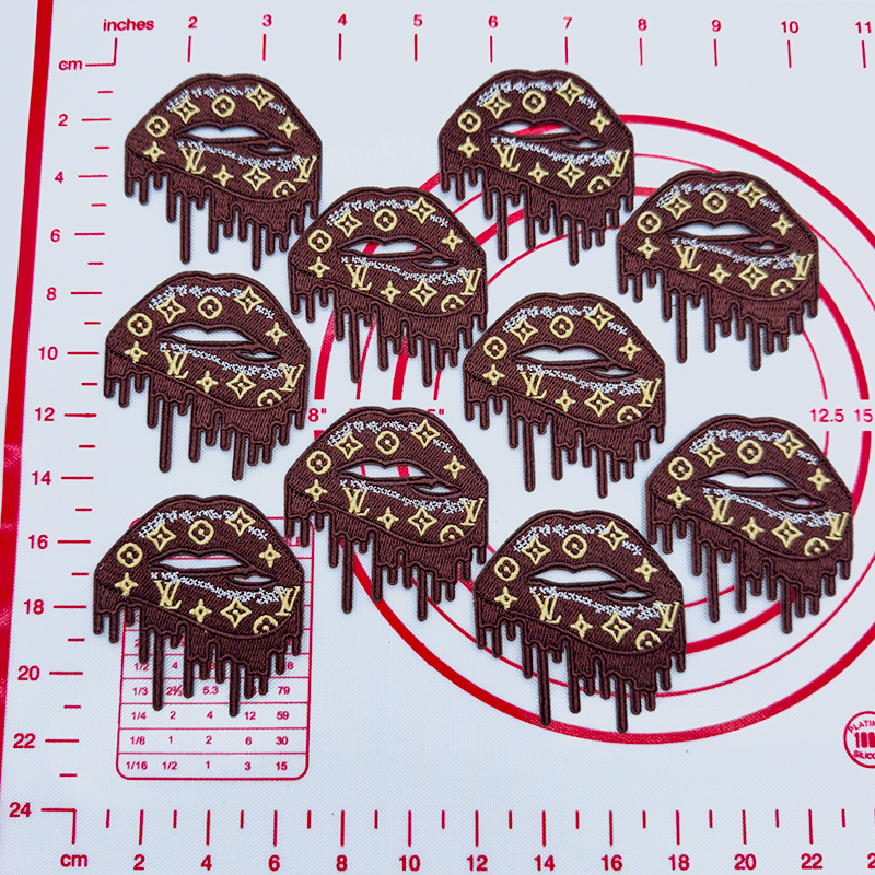 Mid(Iron-on) L-Coffee Lips Shape Patches