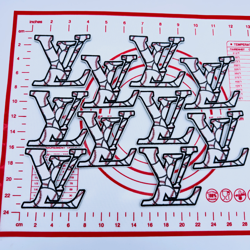 Mid(Iron-on) L- White With Patterns  Patches