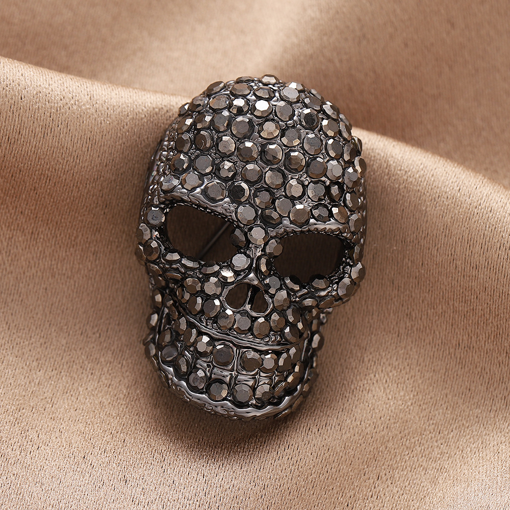 Skeleton With  Diamonds 40MM*26MM