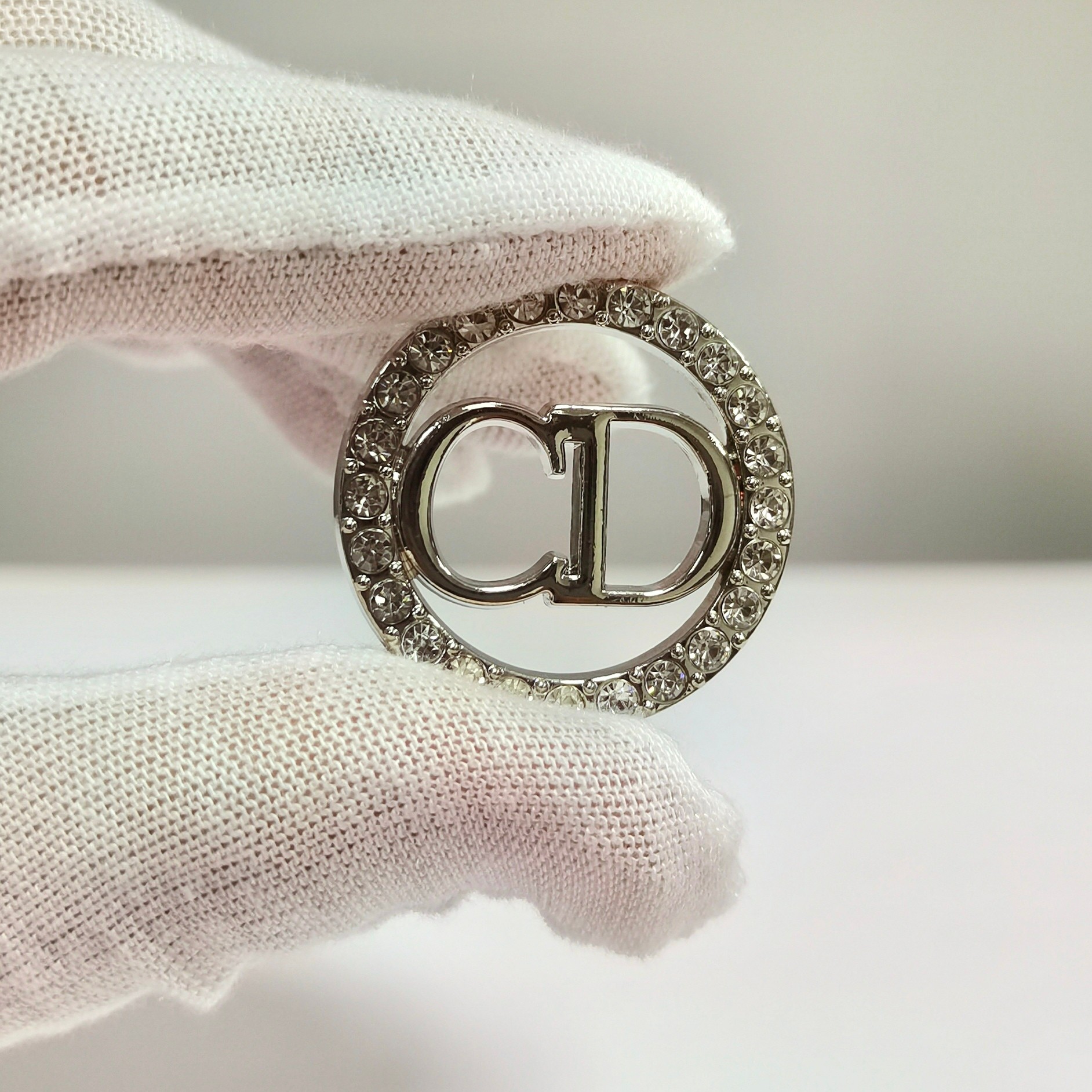 CD Round Shape With Diamonds 30MM*30MM
