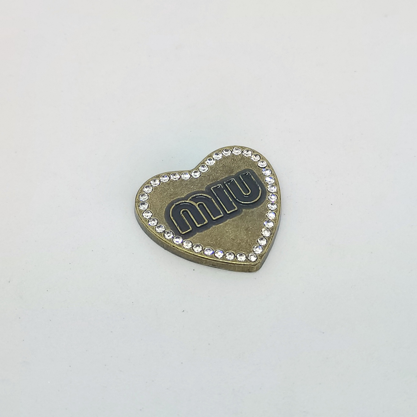 M- Signage With Diamonds 31MM*30MM