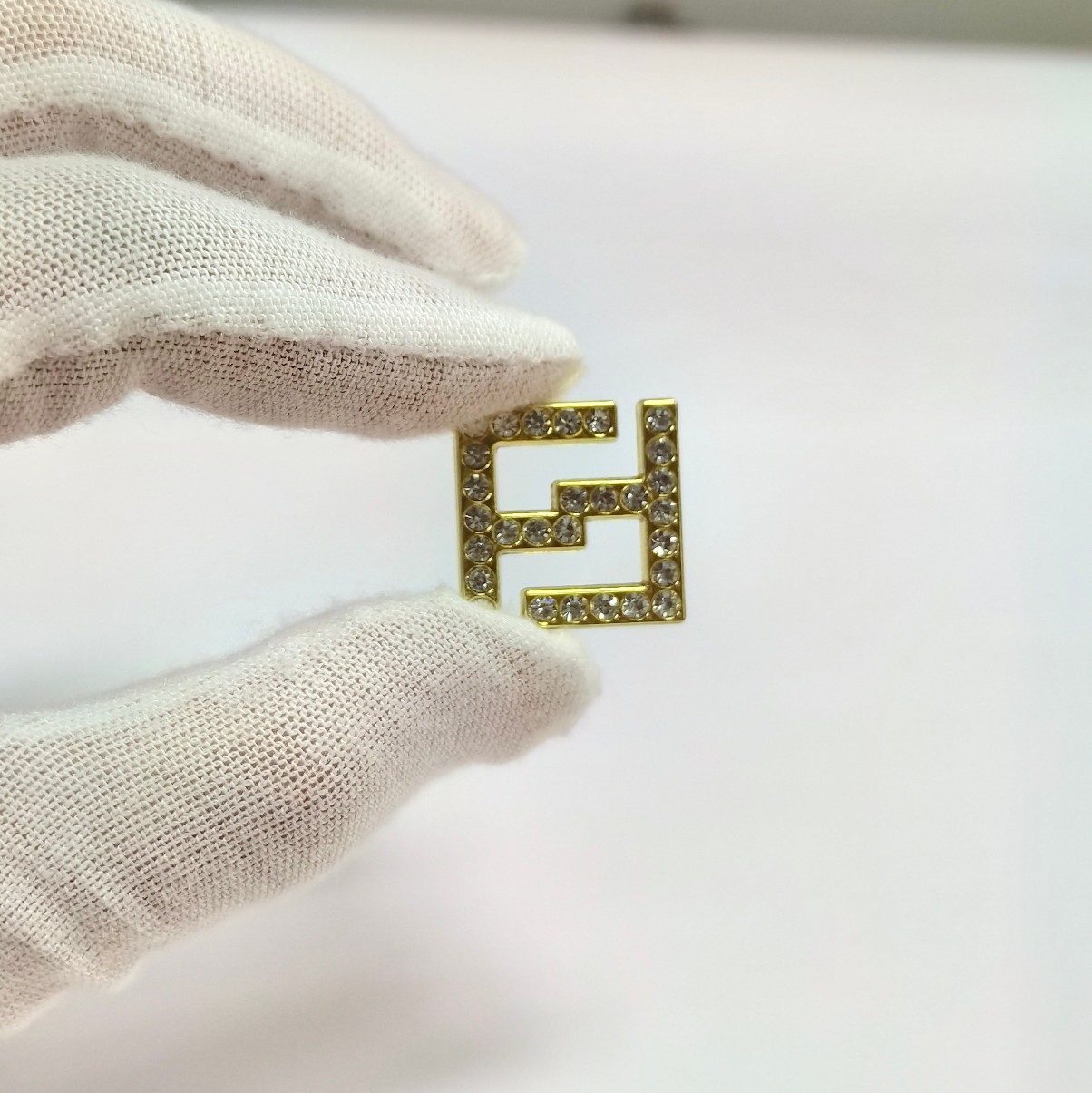 FF-Sign Square Shape With Diamonds 20MM*20MM