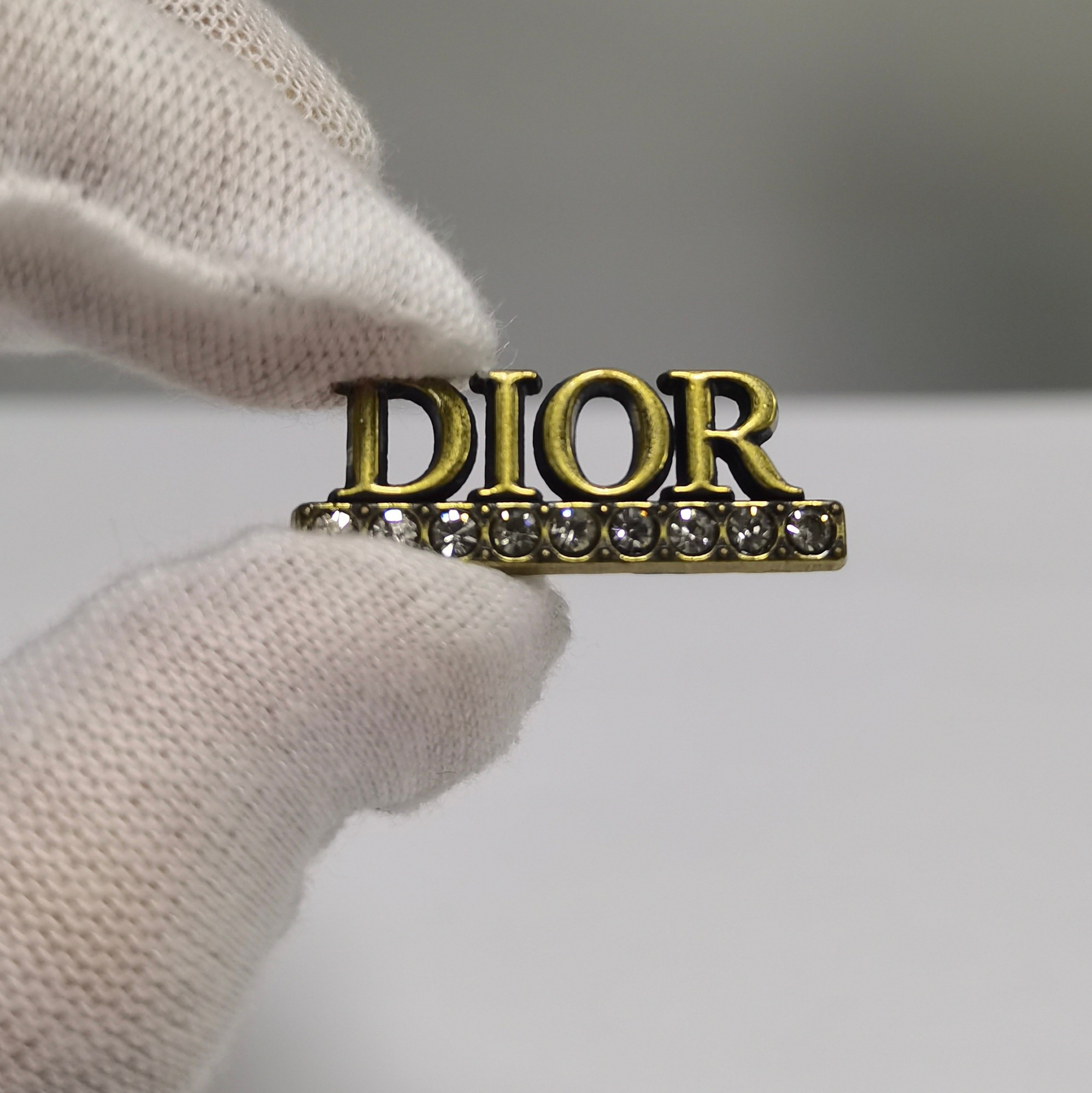 DR-Sign Square Shape With Diamonds 27MM*10MM