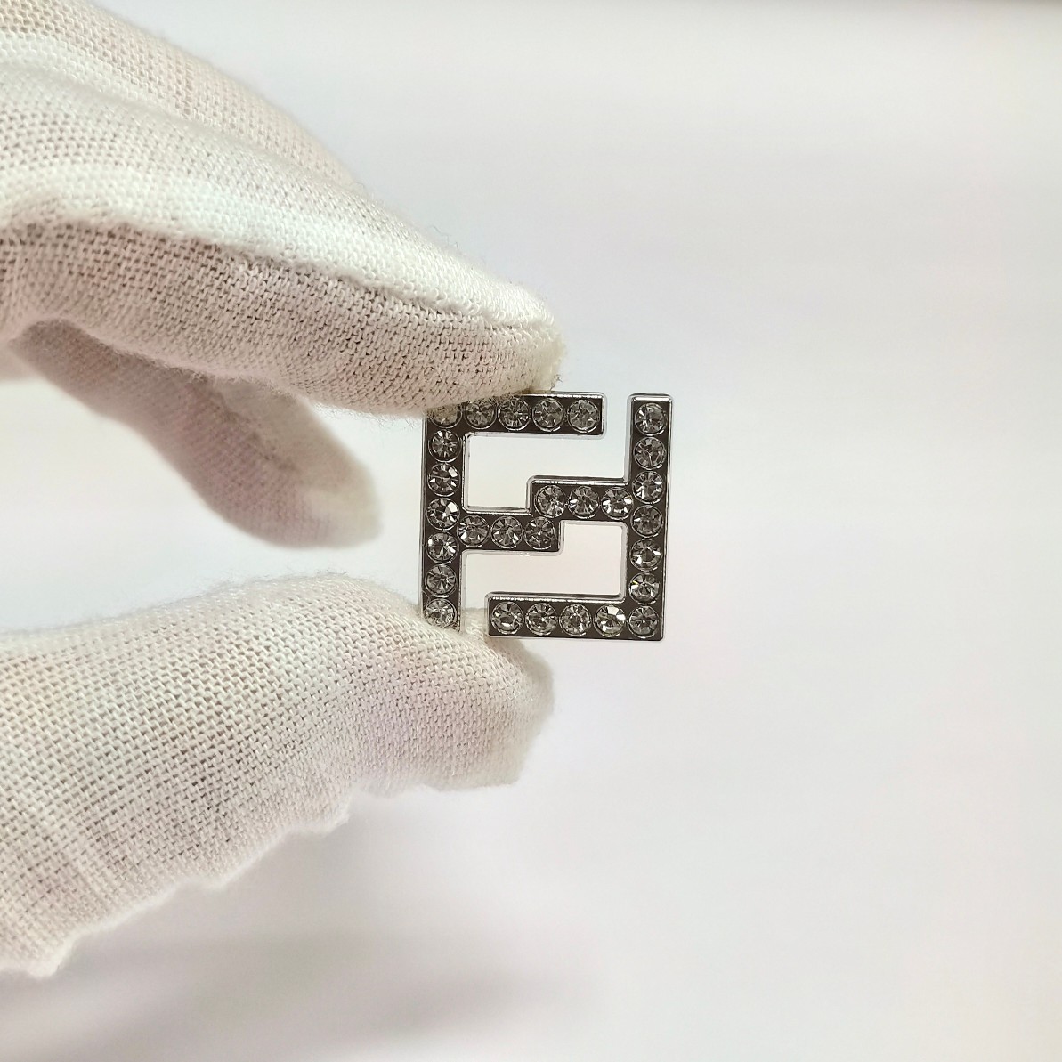 FF-Sign Square Shape With Diamonds 20MM*20MM