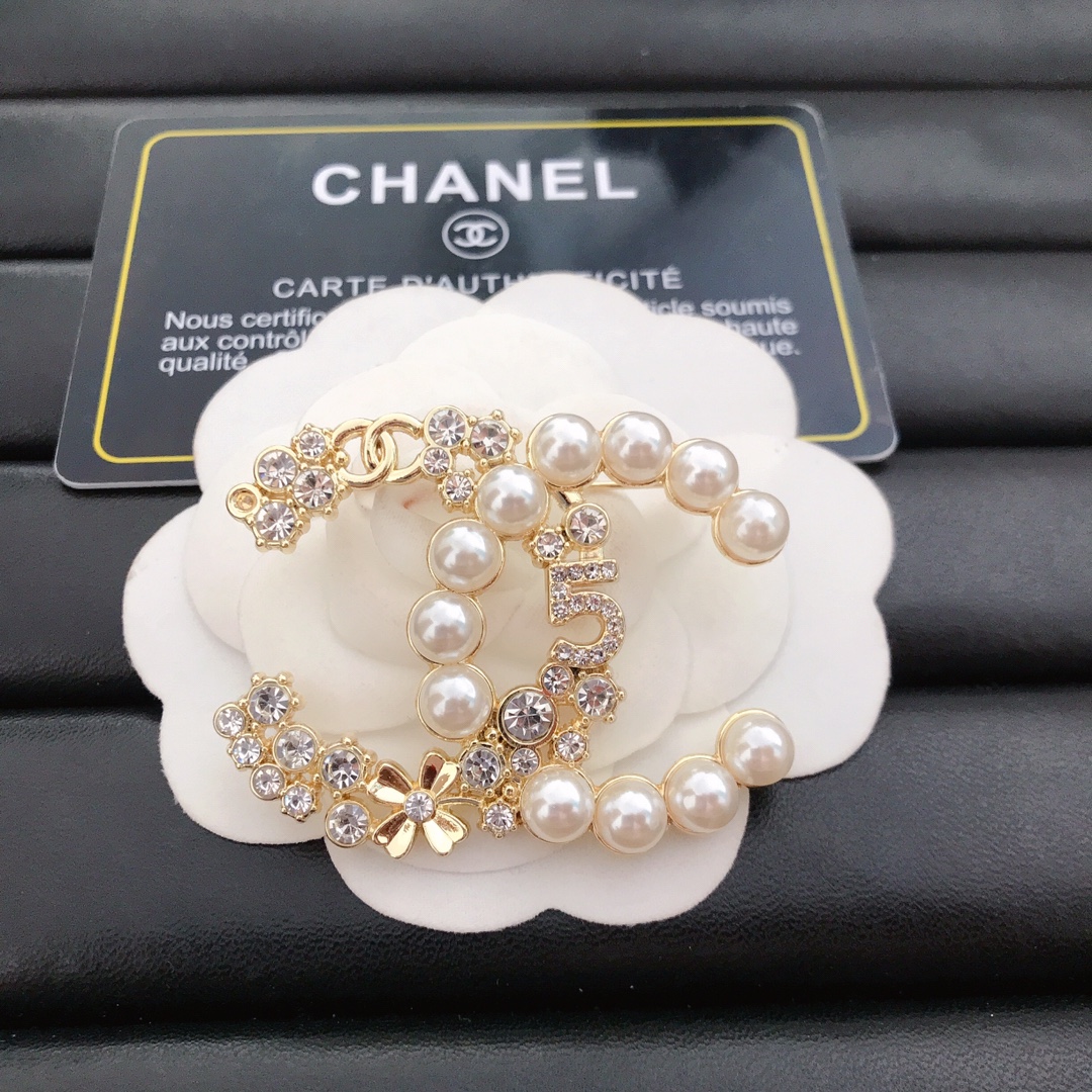 CC-With pearls ,diamonds,5  50MM*36MM