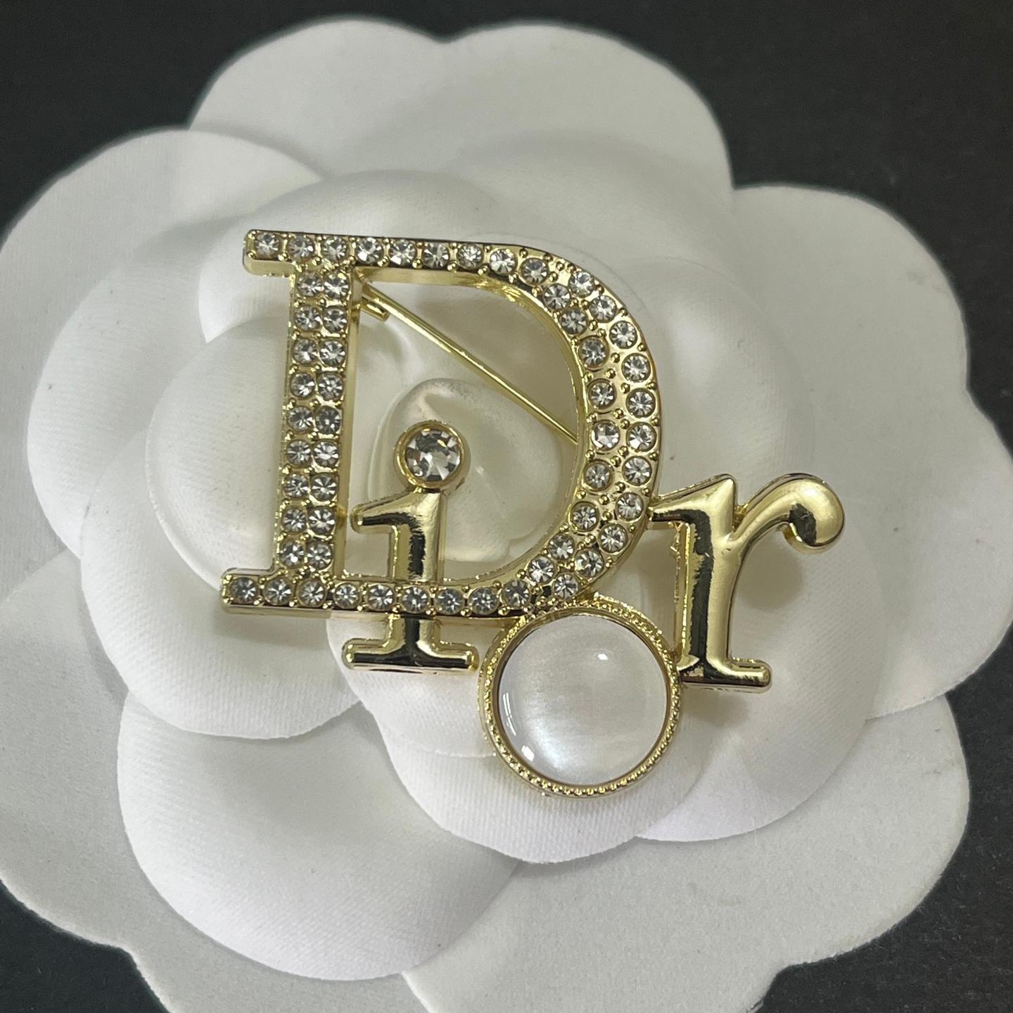 DR-With diamonds And Pearl 38MM*38MM