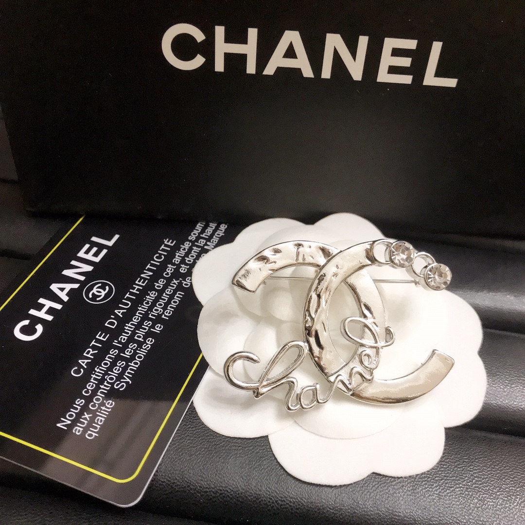 CC-Metal Signage with diamonds 47MM*38MM
