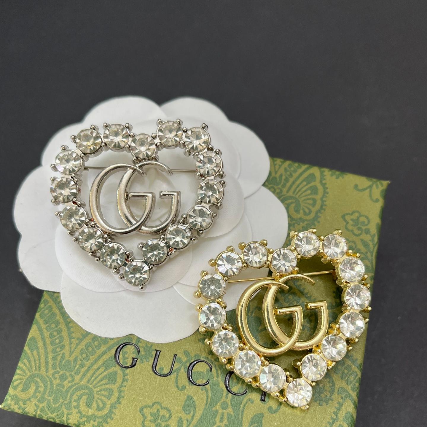 GG-Full Diamond Love Shape  42MM*40MM