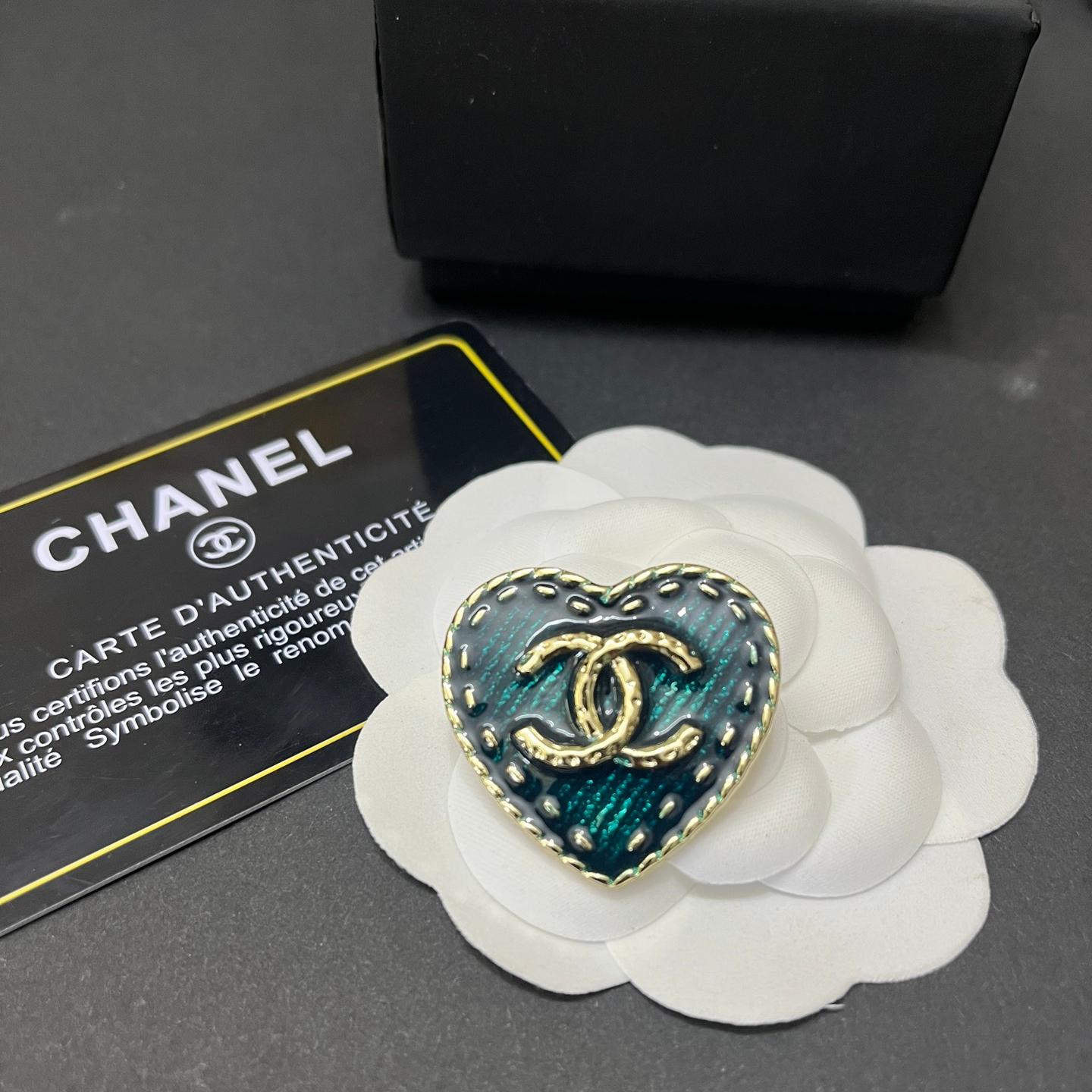 CC- Metal Signage Love Shape 33MM*33MM