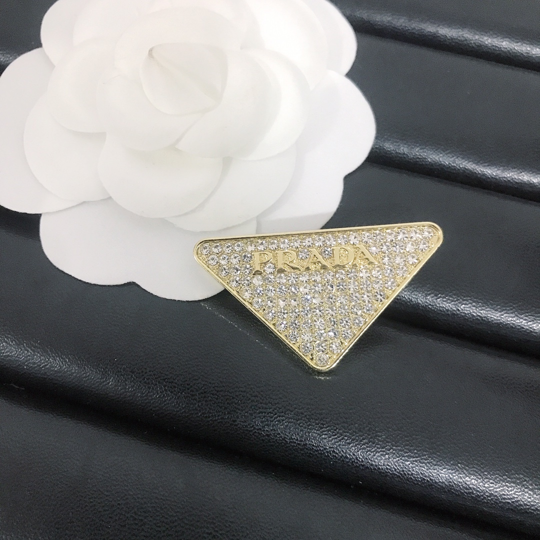 PR-Triangular Metal Signage With Diamond  40MM*22MM