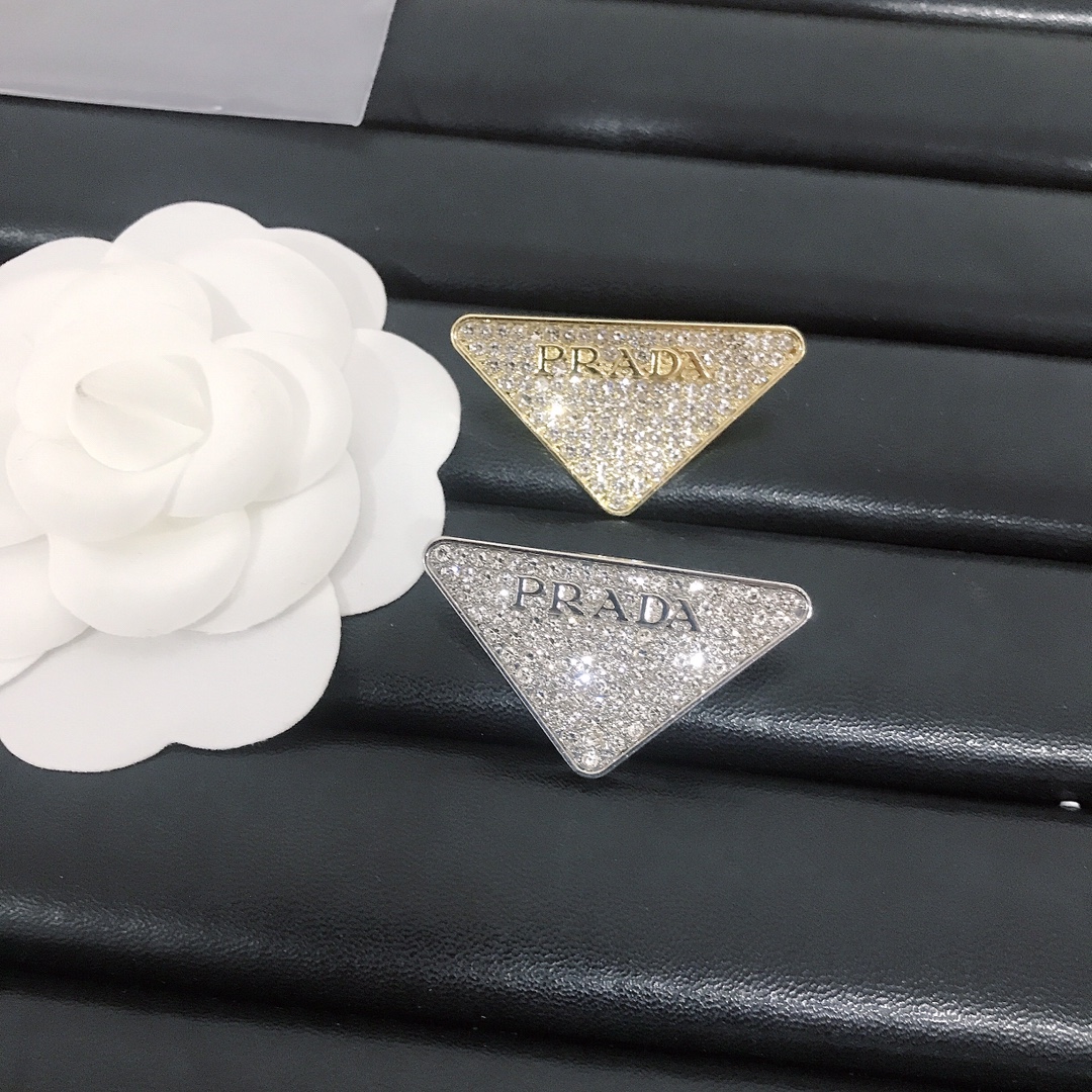 PR-Triangular Metal Signage With Diamond  40MM*22MM