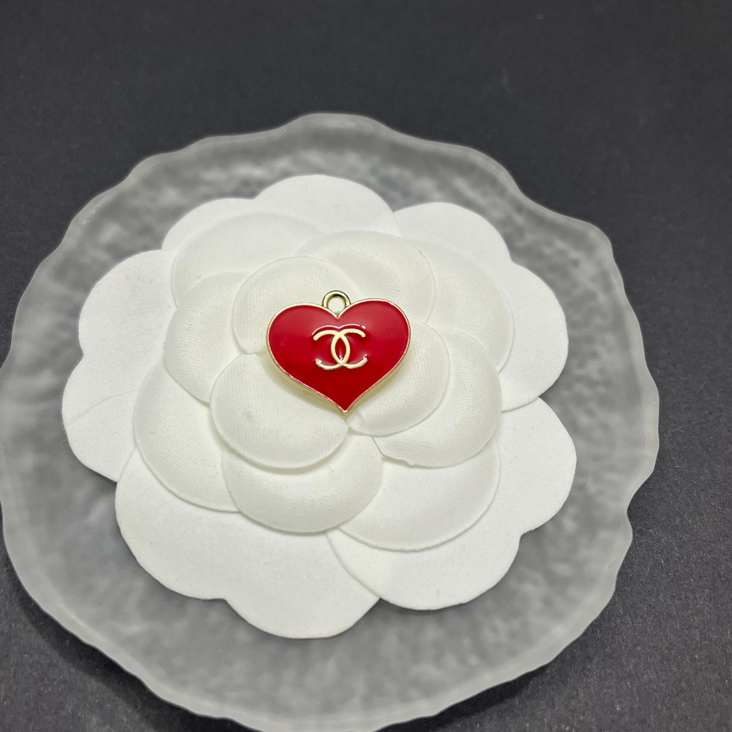 CC-Love shape Metal Signage 17MM*20MM