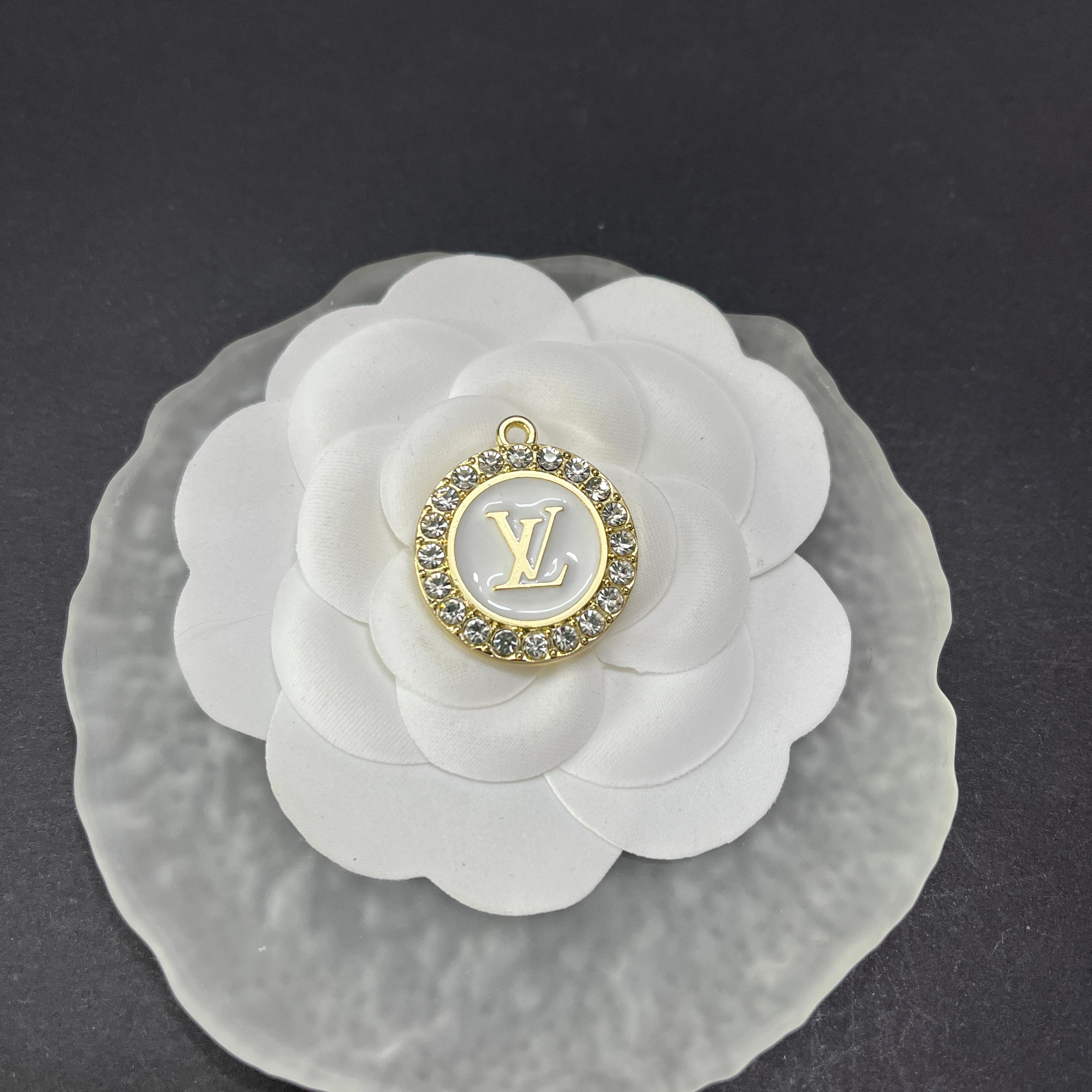 CC-Round Shape Circular Perimeter With Diamond 25MM*22MM