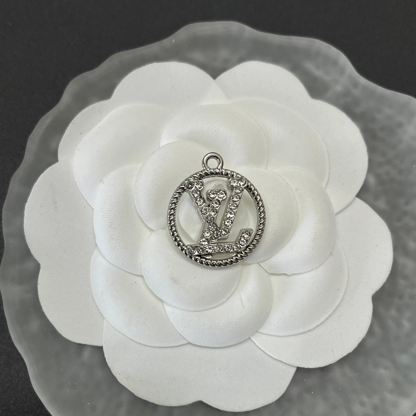 L- Round hollow With Diamond 19MM*22MM