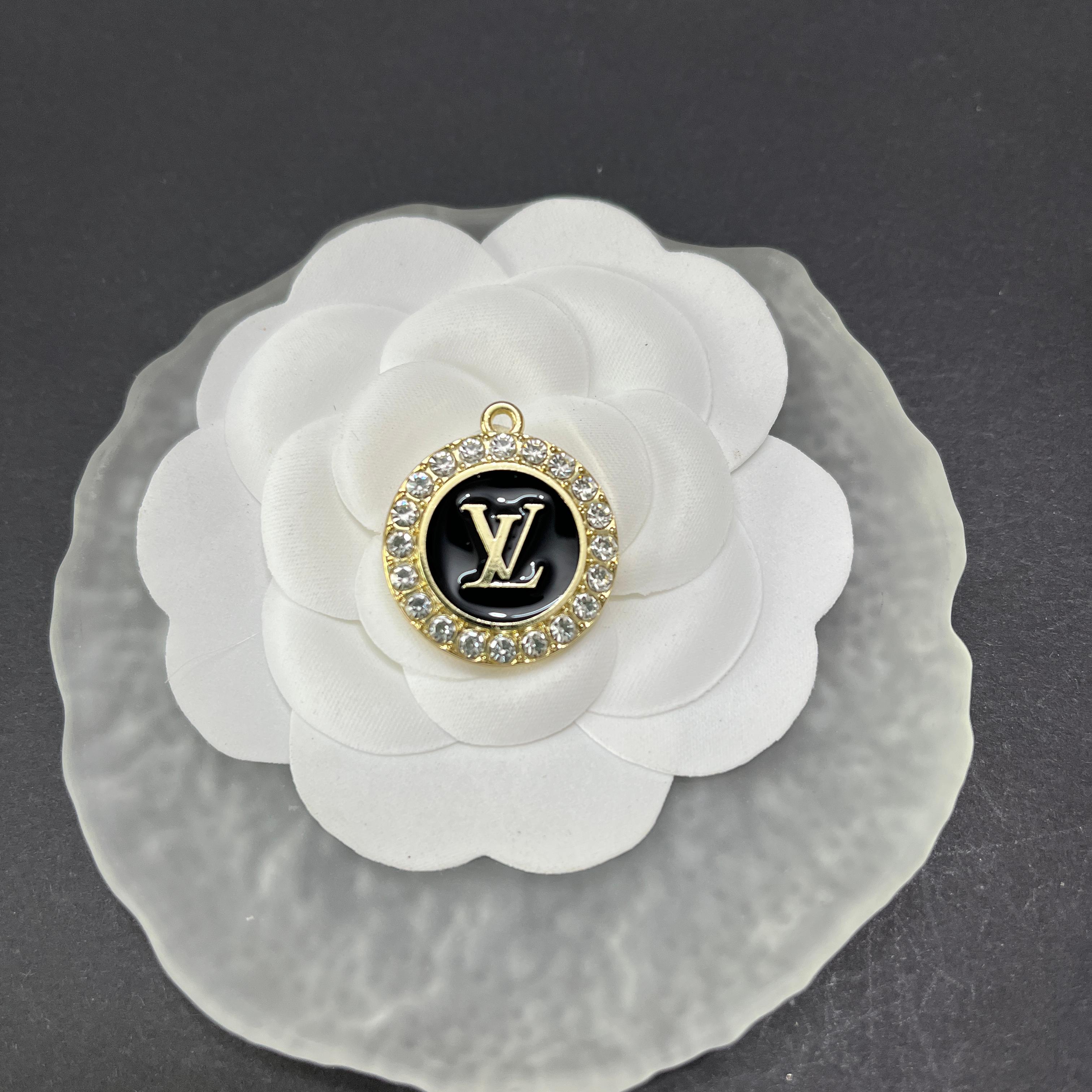 CC-Round Shape Circular Perimeter With Diamond 25MM*22MM