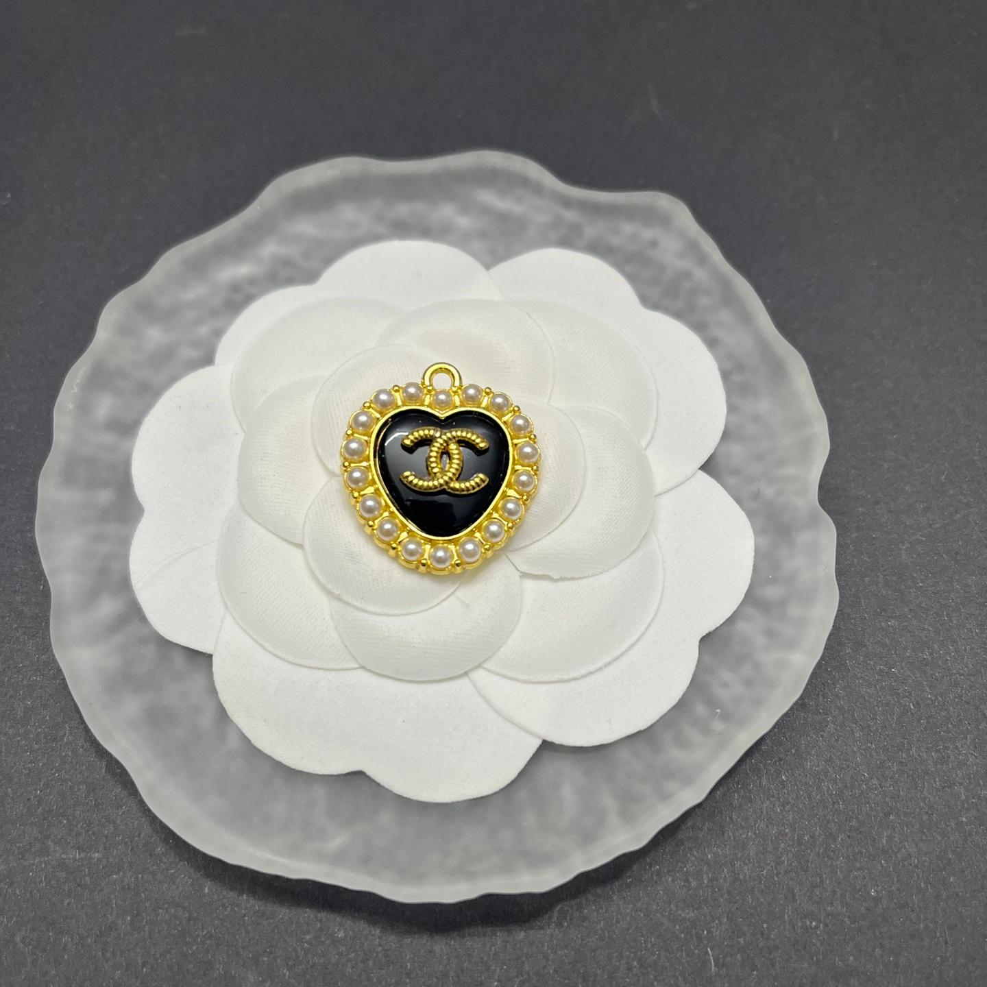 C-Double C With Diamonds and pearls  22MM*24MM