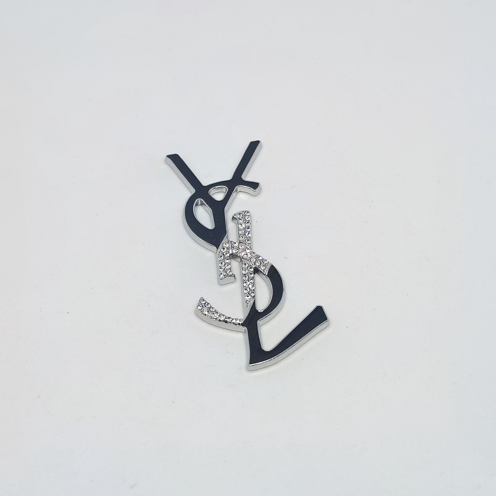 Y-signage With Diamonds 65MM*23MM