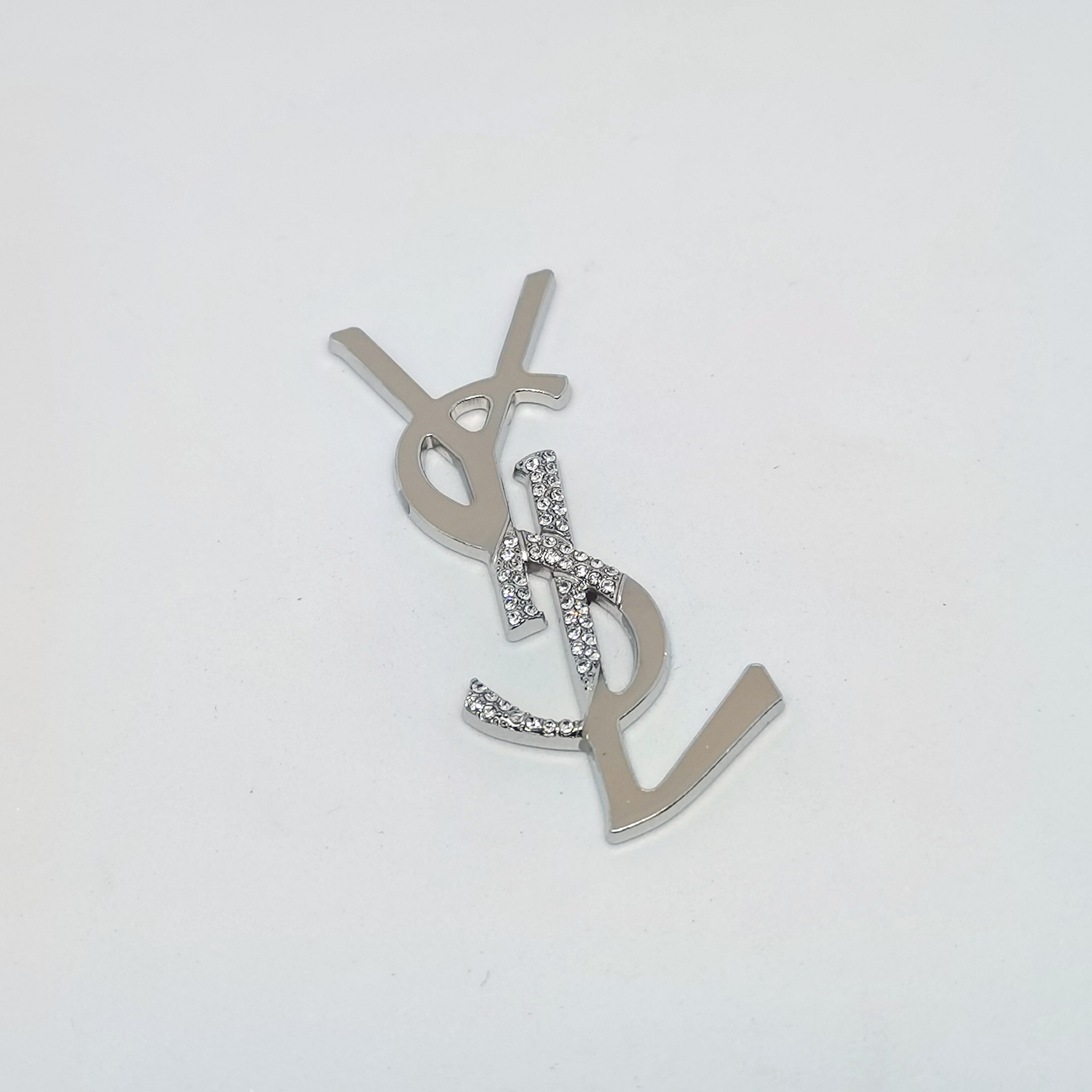 Y-signage With Diamonds 65MM*23MM