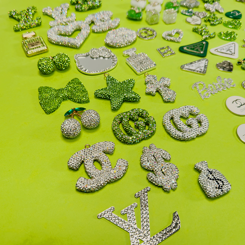 50-100PCS MIX Green-Silver LUX CHARMS