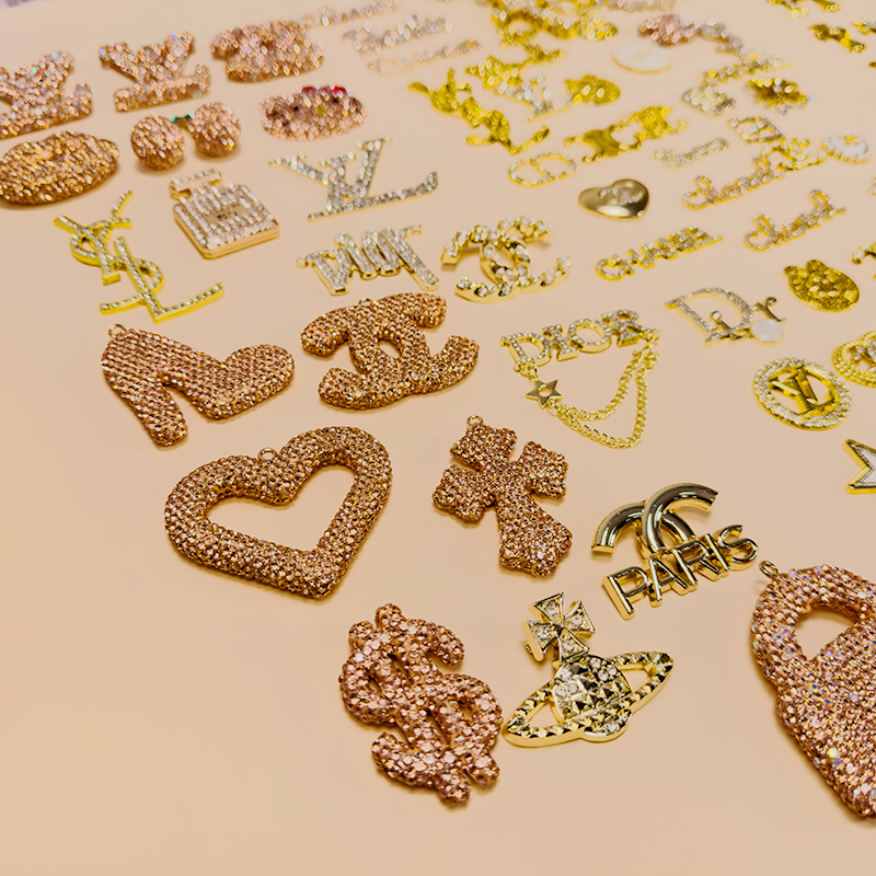 50-100PCS MIX GOLD LUX CHARMS