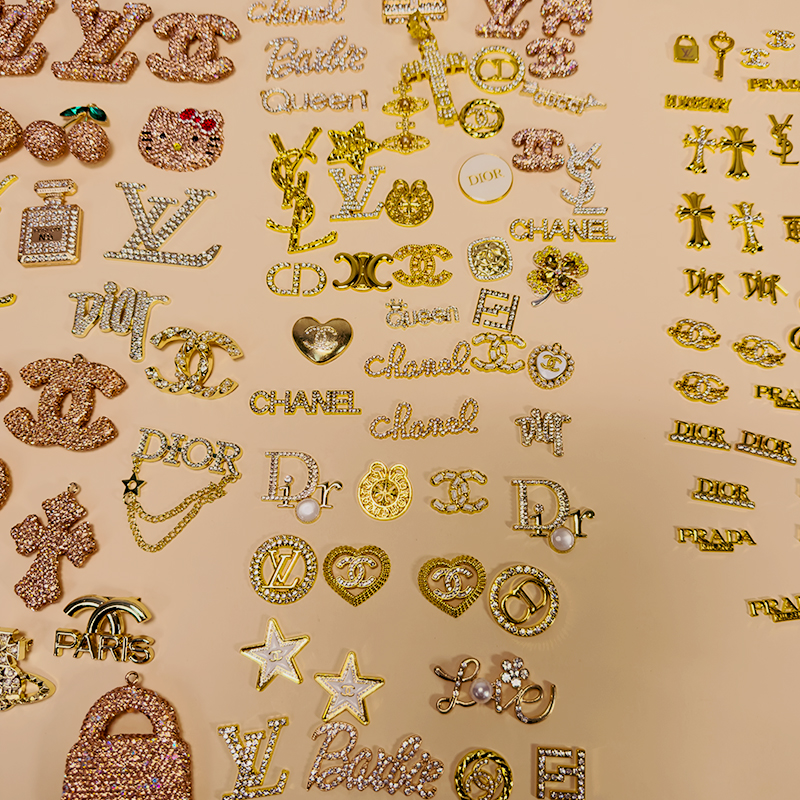 50-100PCS MIX GOLD LUX CHARMS