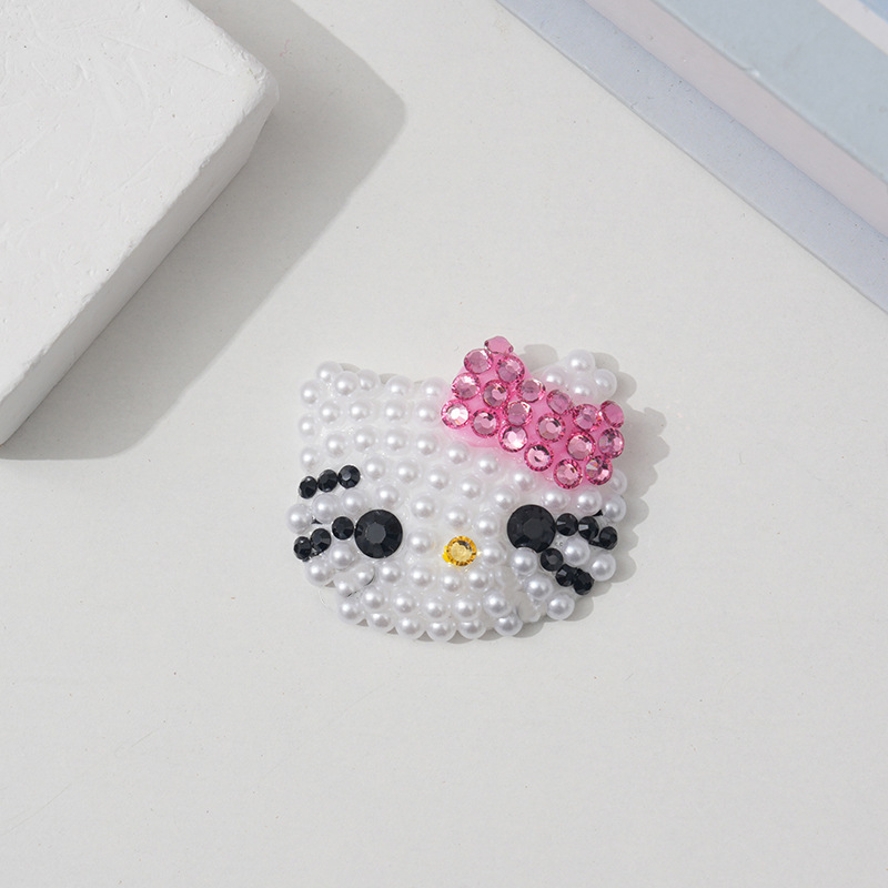 HK With diamonds and pearls 50MM*45MM