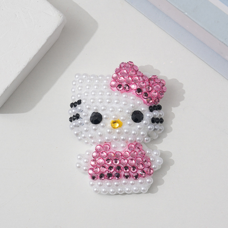 HK With diamonds and pearls 50MM*45MM