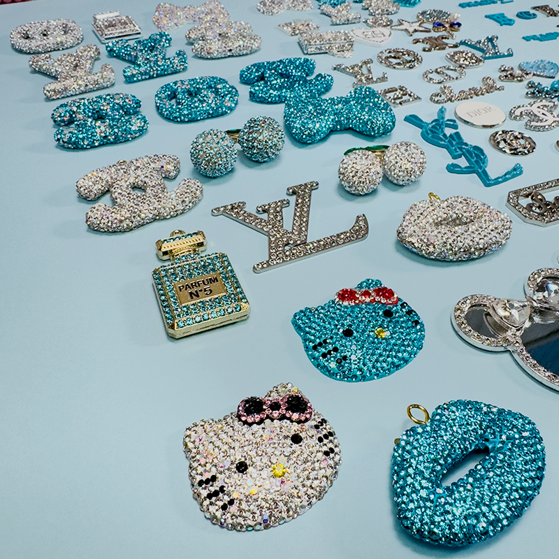 50-100PCS MIX Silver-Blue LUX CHARMS