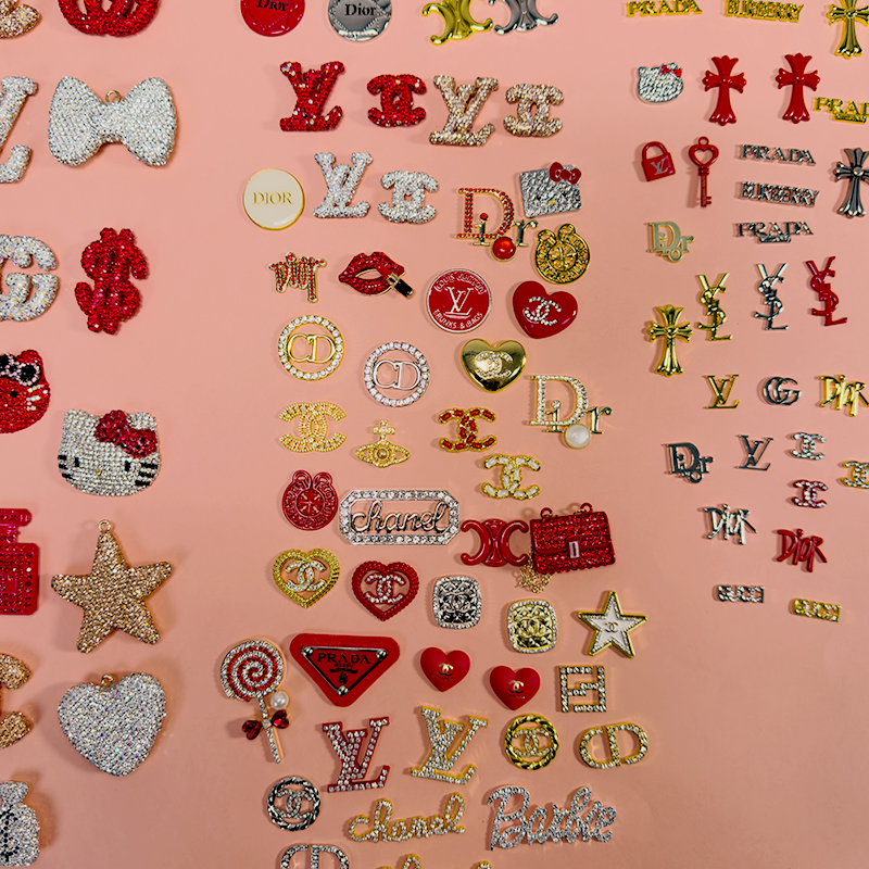 50-100PCS MIX Red-Gold-Silver LUX CHARMS