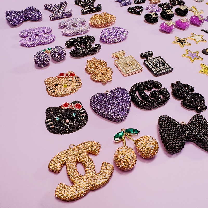 50-100PCS MIX Purple-Gold-Black LUX CHARMS