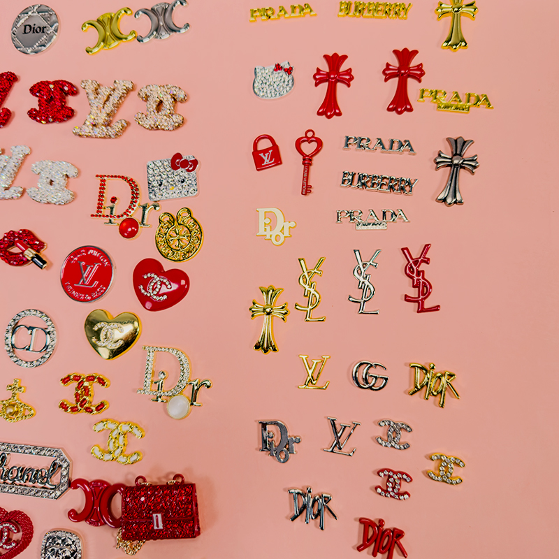 50-100PCS MIX Red-Gold-Silver LUX CHARMS
