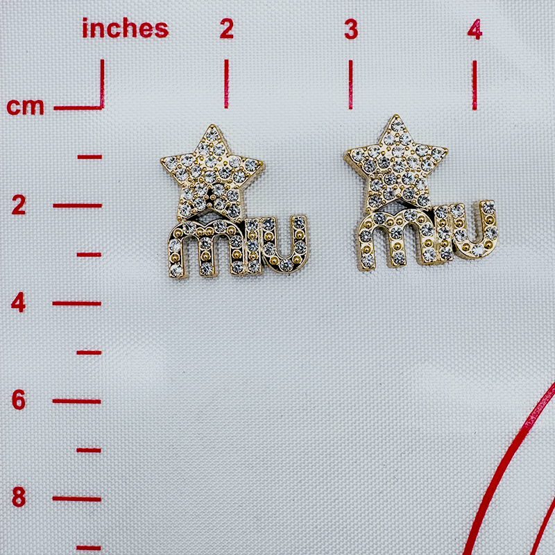 A Bag of（10PCS）Non-Metal With Diamonds miu