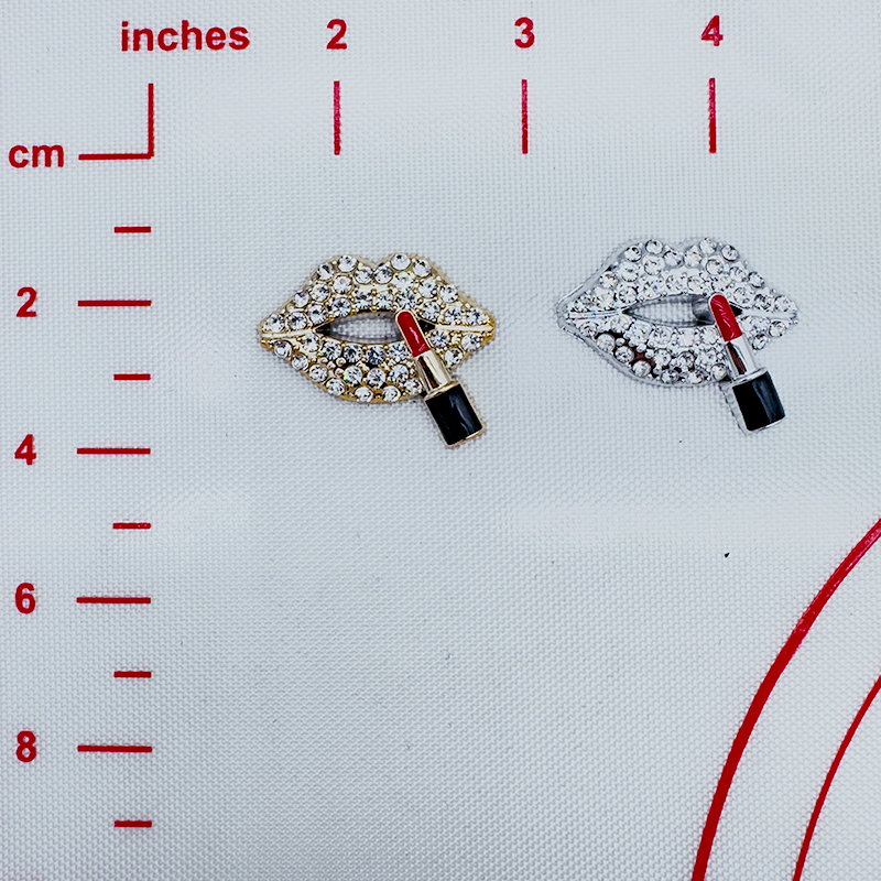 A Bag of（10PCS）Non-Metal lips With Diamonds