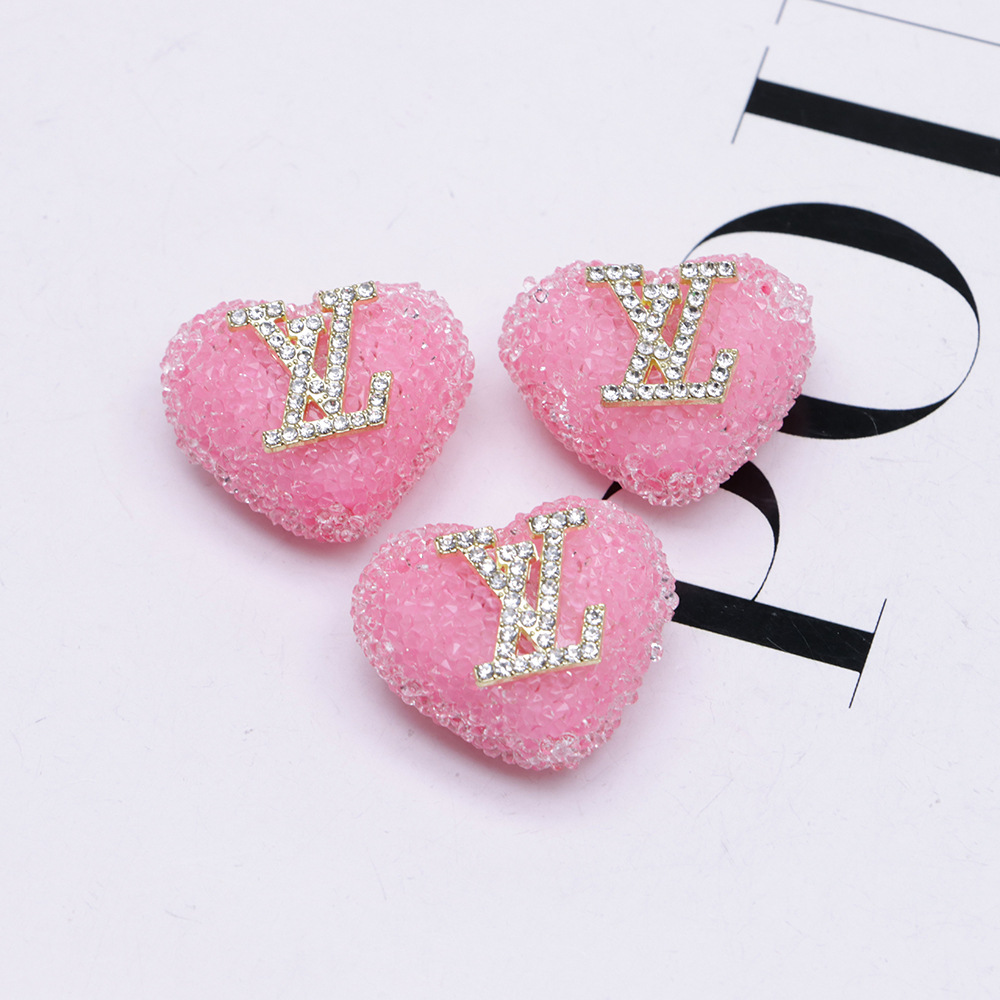 Love Shape Signage With Diamonds lv 21MM*22MM