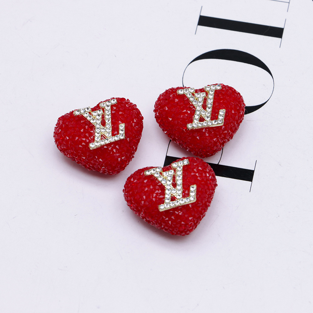 Love Shape Signage With Diamonds lv 21MM*22MM
