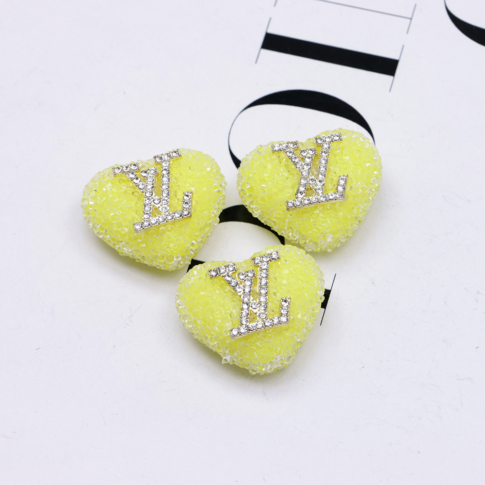 Love Shape Signage With Diamonds lv 21MM*22MM