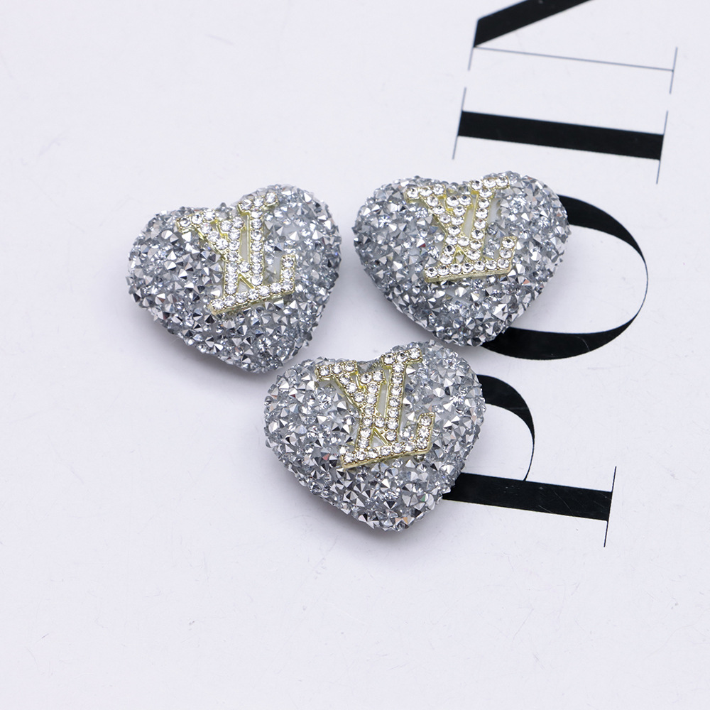 Love Shape Signage With Diamonds lv 21MM*22MM