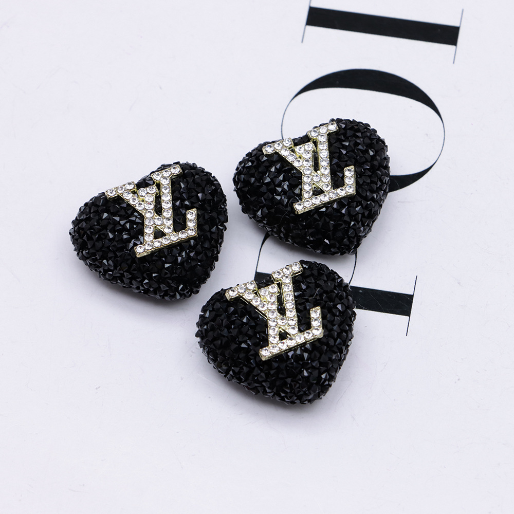Love Shape Signage With Diamonds lv 21MM*22MM