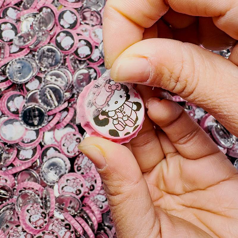 A Pack of 5PCS HK Bottle Cap with Pin on the Back