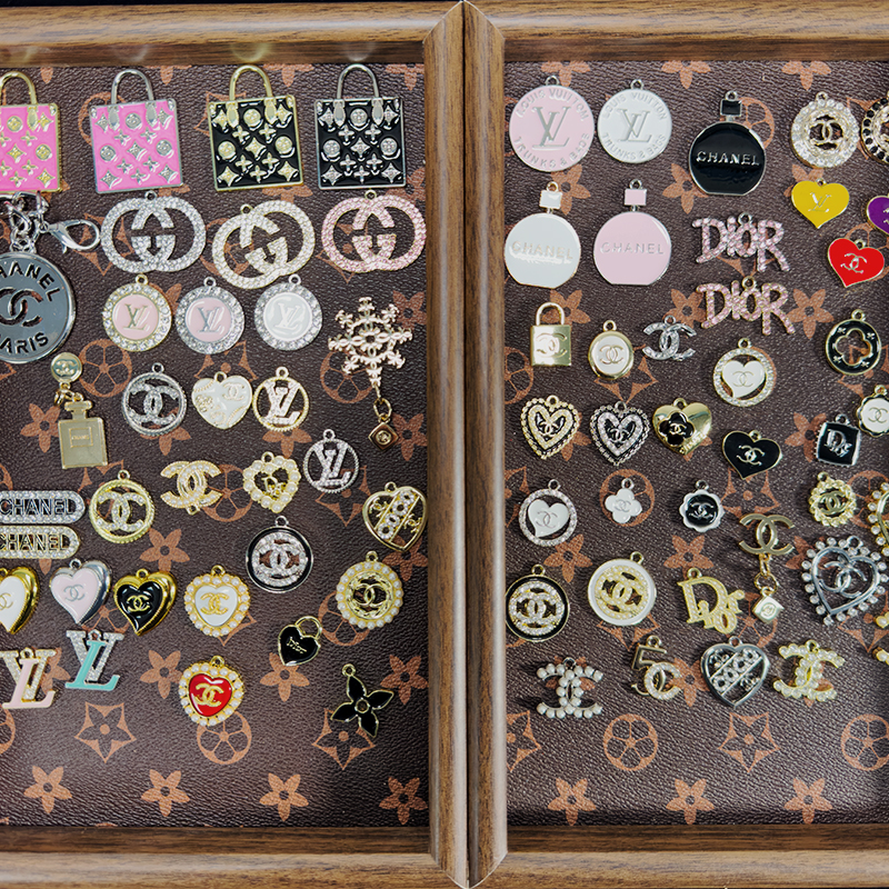 MIX（50-100pcs）Designer Bracelet Charms