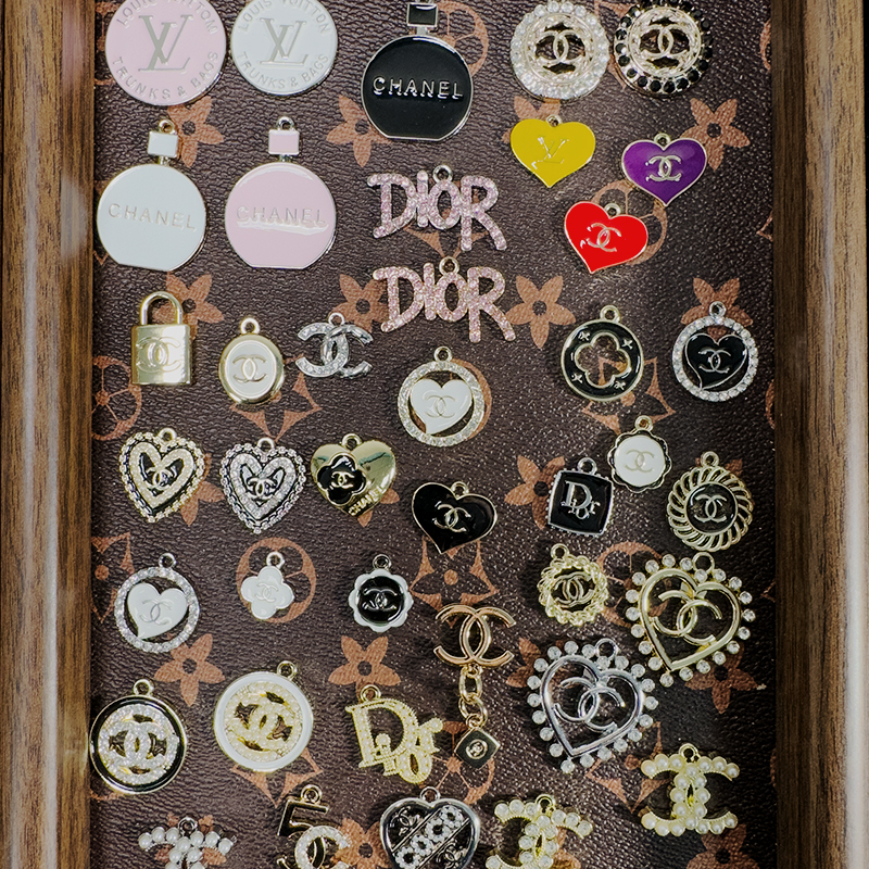 MIX（50-100pcs）Designer Bracelet Charms